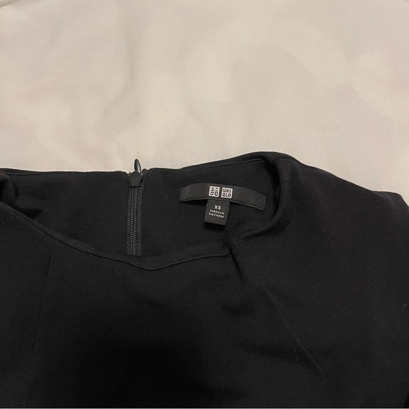 Uniqlo black sleeveless midi dress, XS - Picture 6 of 10